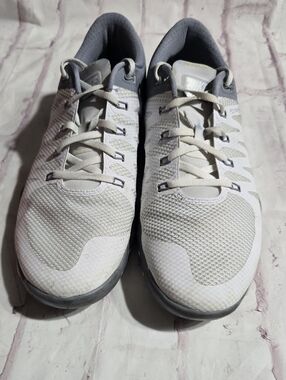 Nike Men’s White and Gray Mesh Training Sneakers
